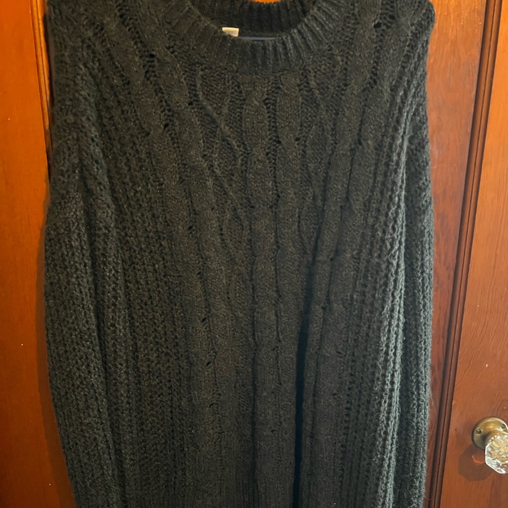 American Eagle Oversized Women’s Sweater! Sz Medium